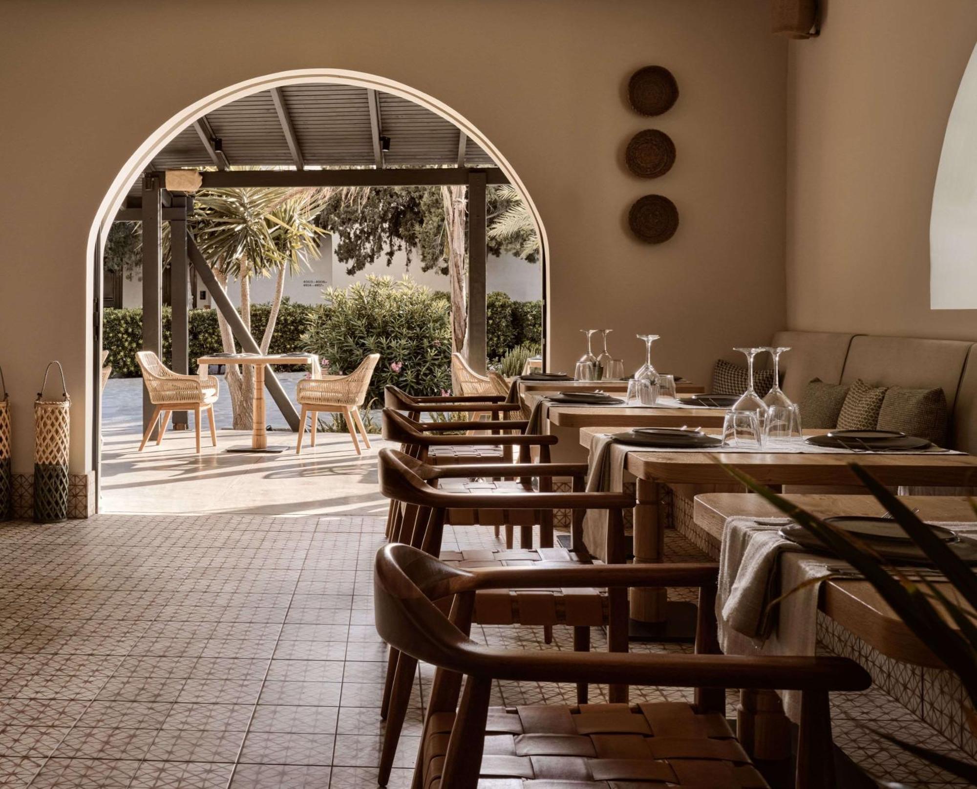 Numo Ierapetra Beach Resort Crete, Adults Only, Curio Collection Hilton Exteriör bild